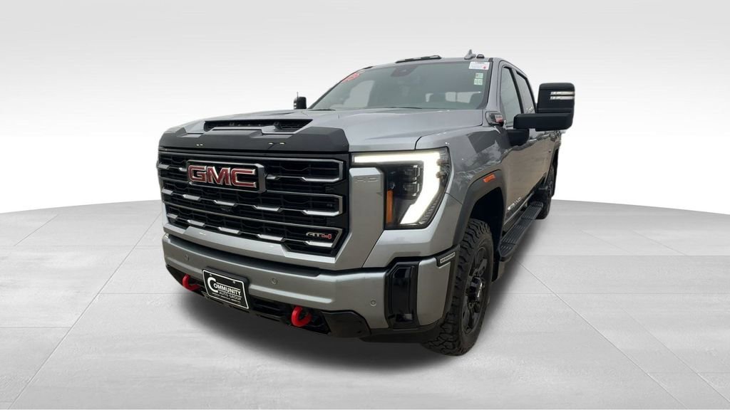 Used 2025 GMC Sierra 2500 AT4 image 4