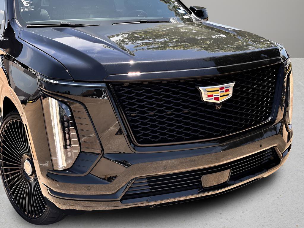 Used 2025 Cadillac Escalade Sport w/ Touring Package AWD/4WD image 33