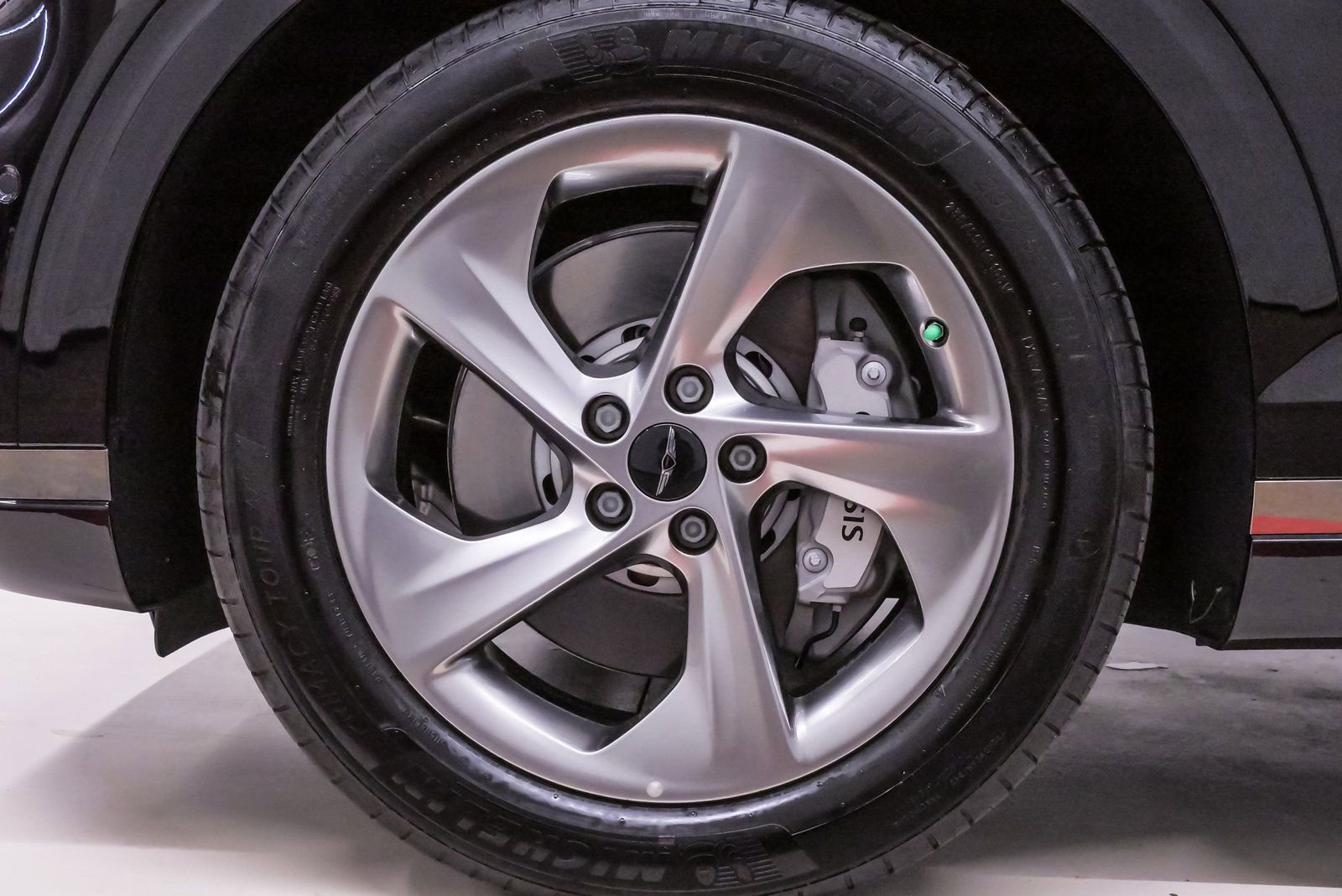 Certified 2026 Genesis GV70 2.5T Advanced image 27