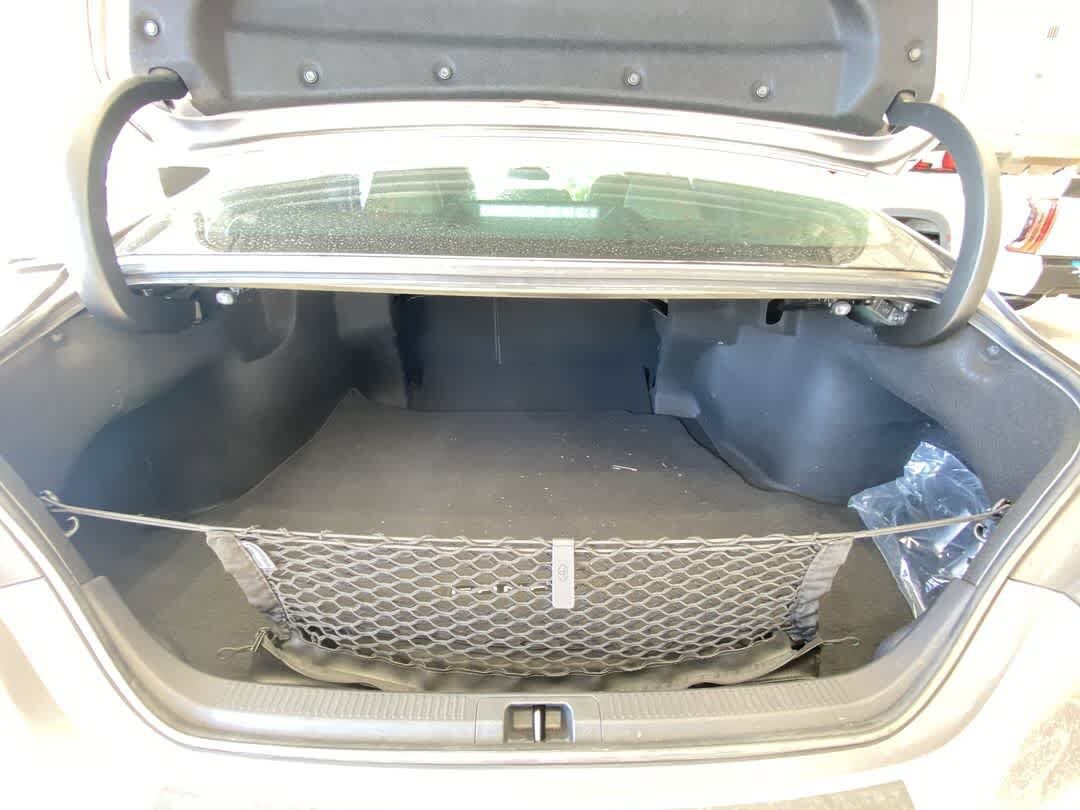 Used 2020 Toyota Camry SE w/ Carpet Mat Package FWD image 25