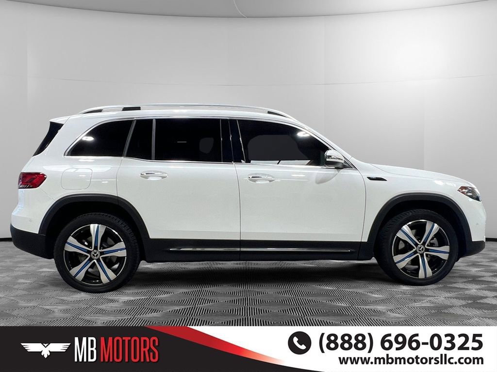Used 2022 Mercedes-Benz EQB 300 4MATIC image 2