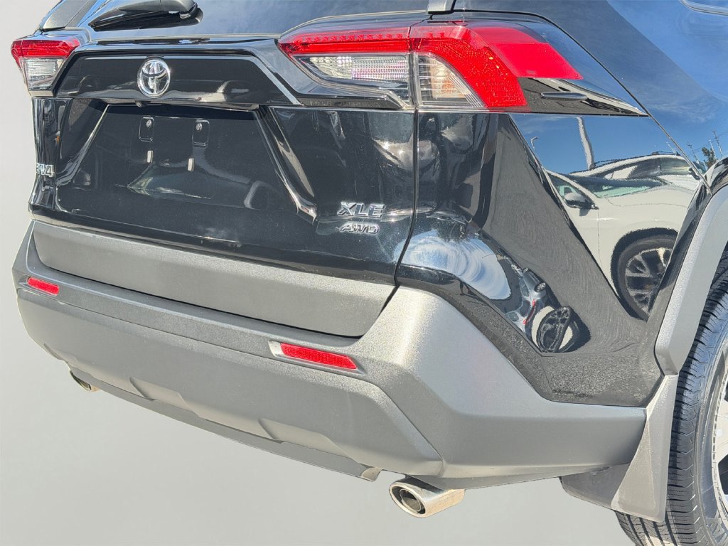 Used 2023 Toyota RAV4 XLE w/ Convenience Package AWD/4WD image 10
