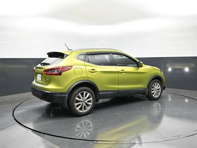 Used 2020 Nissan Rogue Sport SV w/ Technology Package FWD image 7