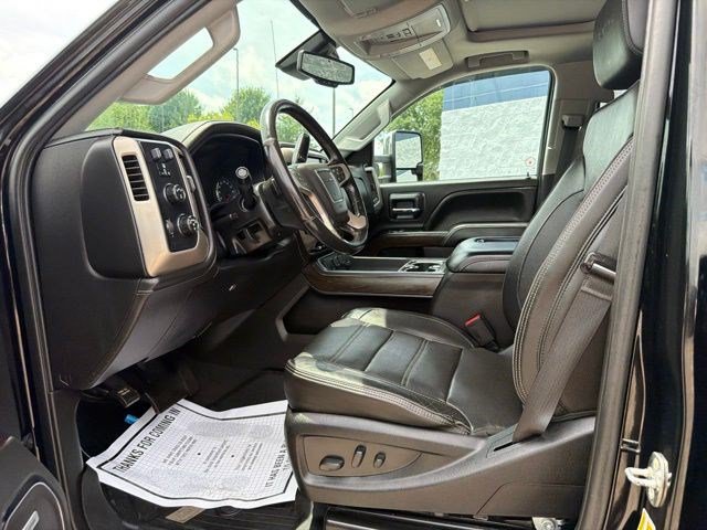 Used 2019 GMC Sierra 2500 Denali AWD/4WD image 13