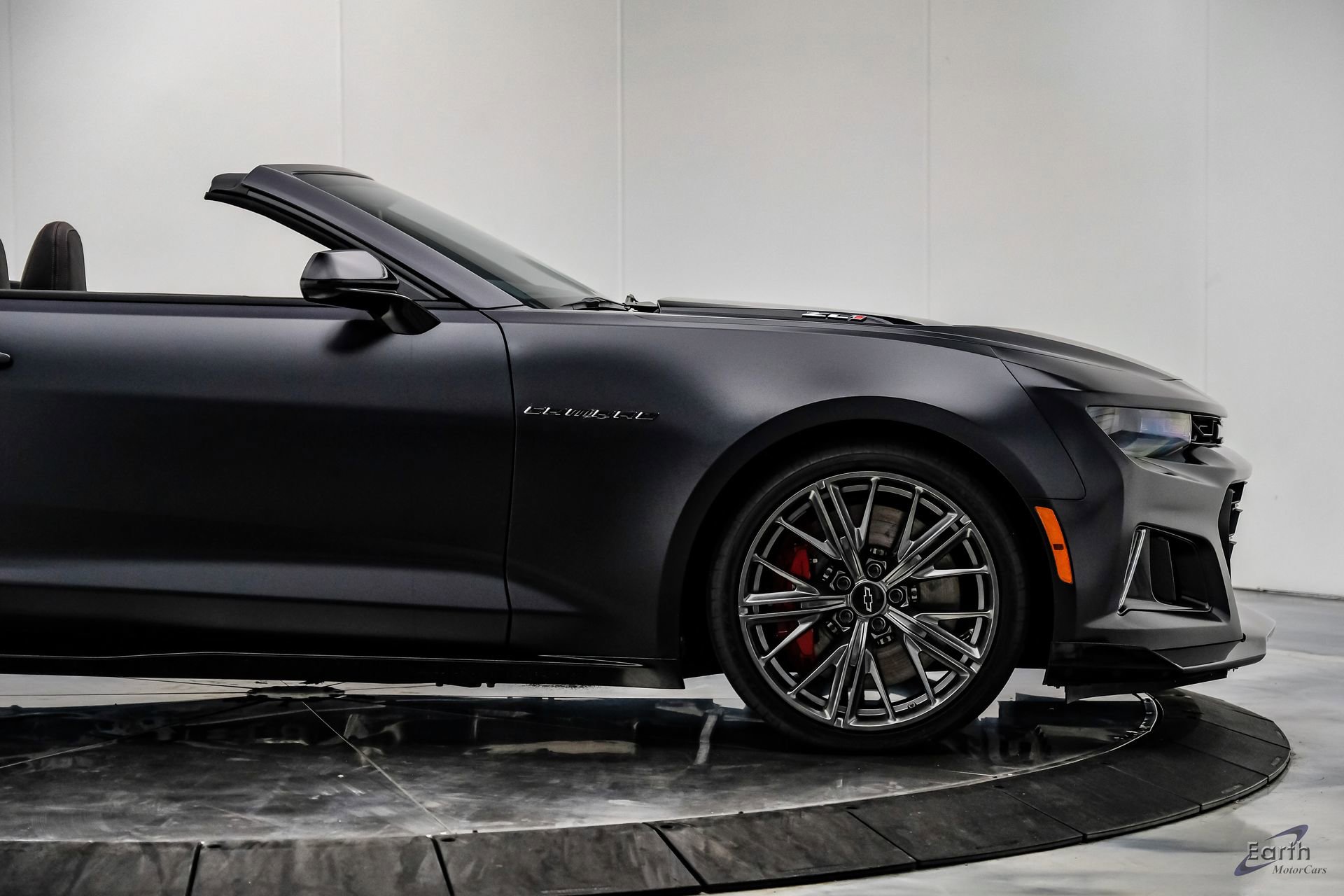 Used 2024 Chevrolet Camaro ZL1 RWD image 30