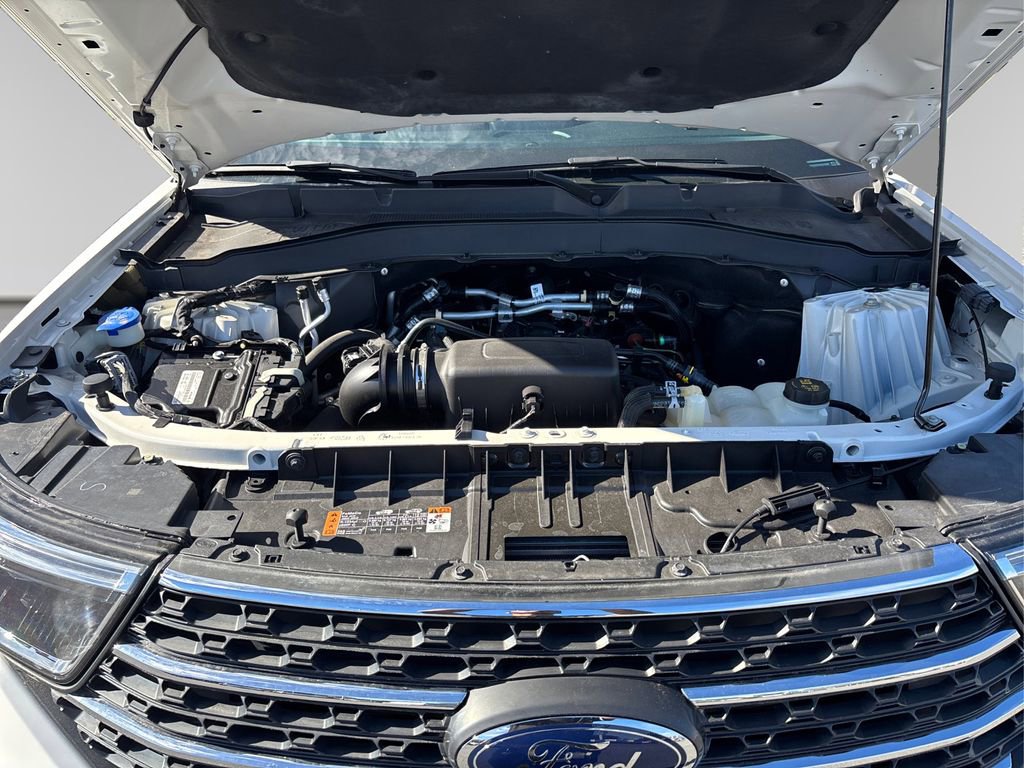 Used 2022 Ford Explorer XLT image 15