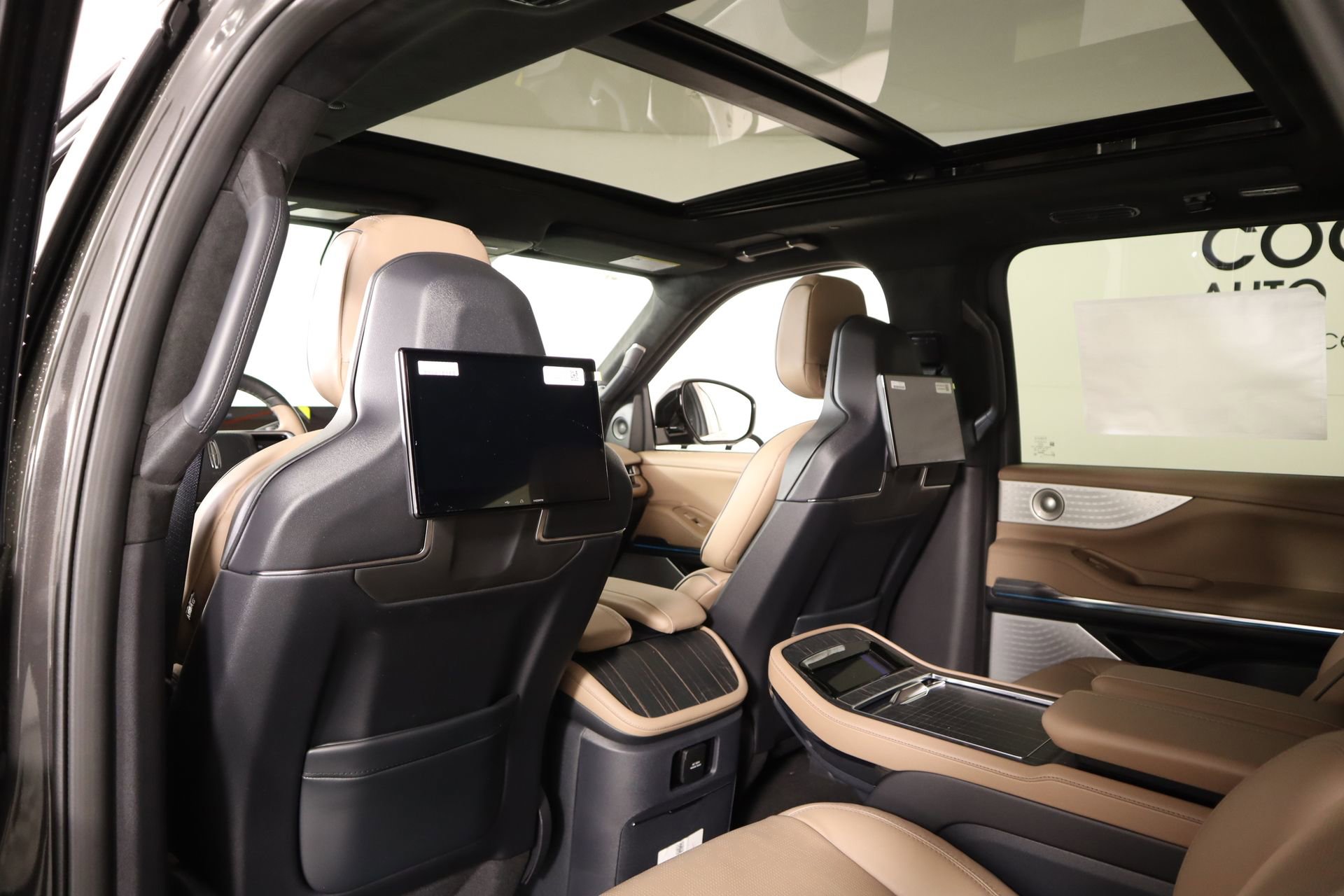 New 2026 Lincoln Navigator L Black Label image 3