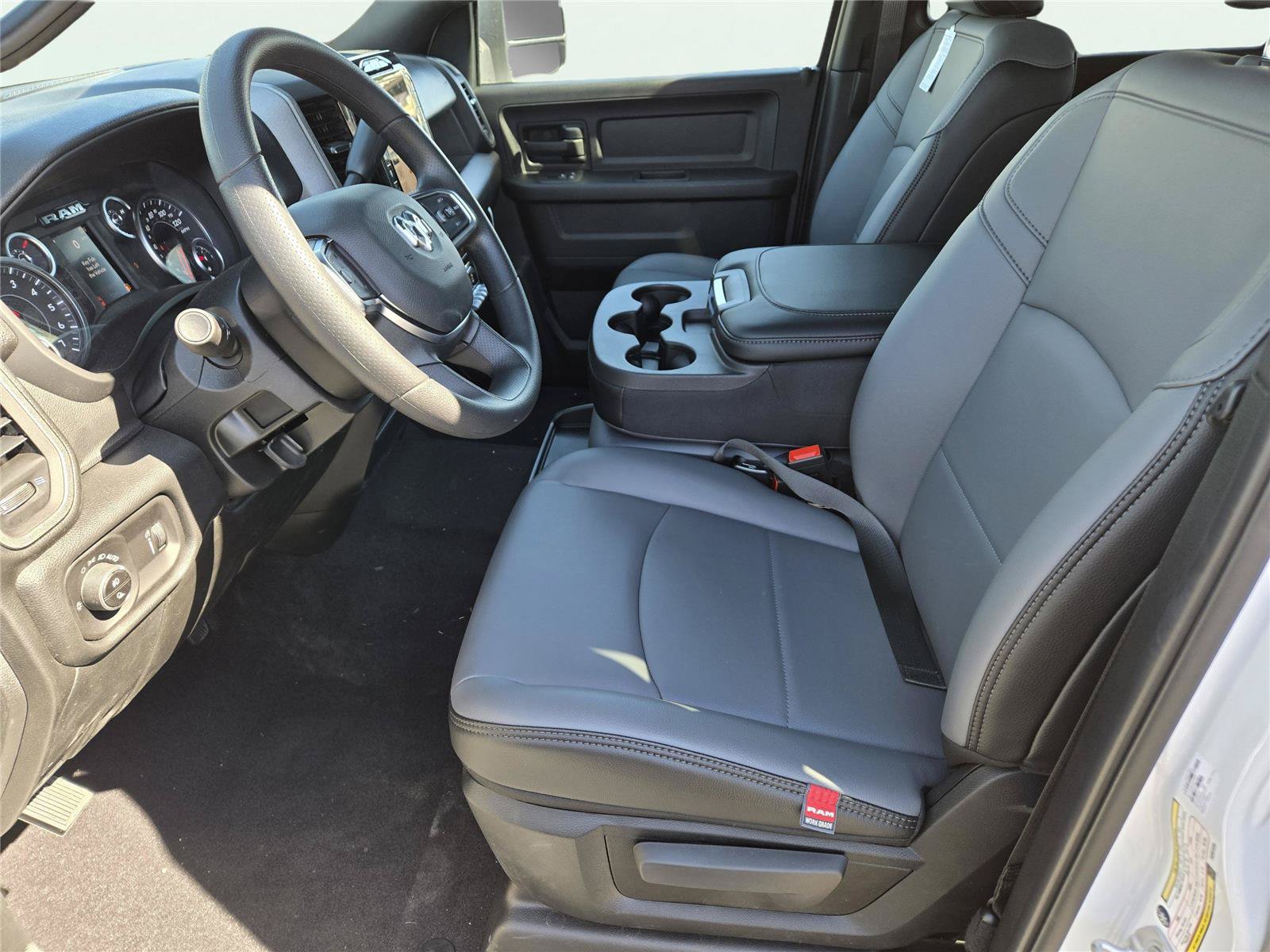 New 2026 RAM 2500 Tradesman AWD/4WD image 16