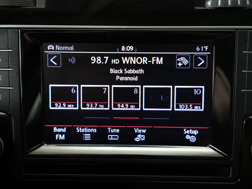 Used 2015 Volkswagen GTI SE FWD image 19