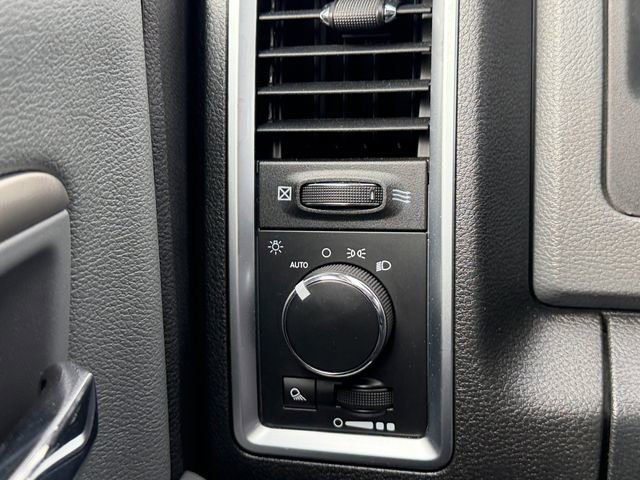 Used 2016 RAM 3500 SLT image 17