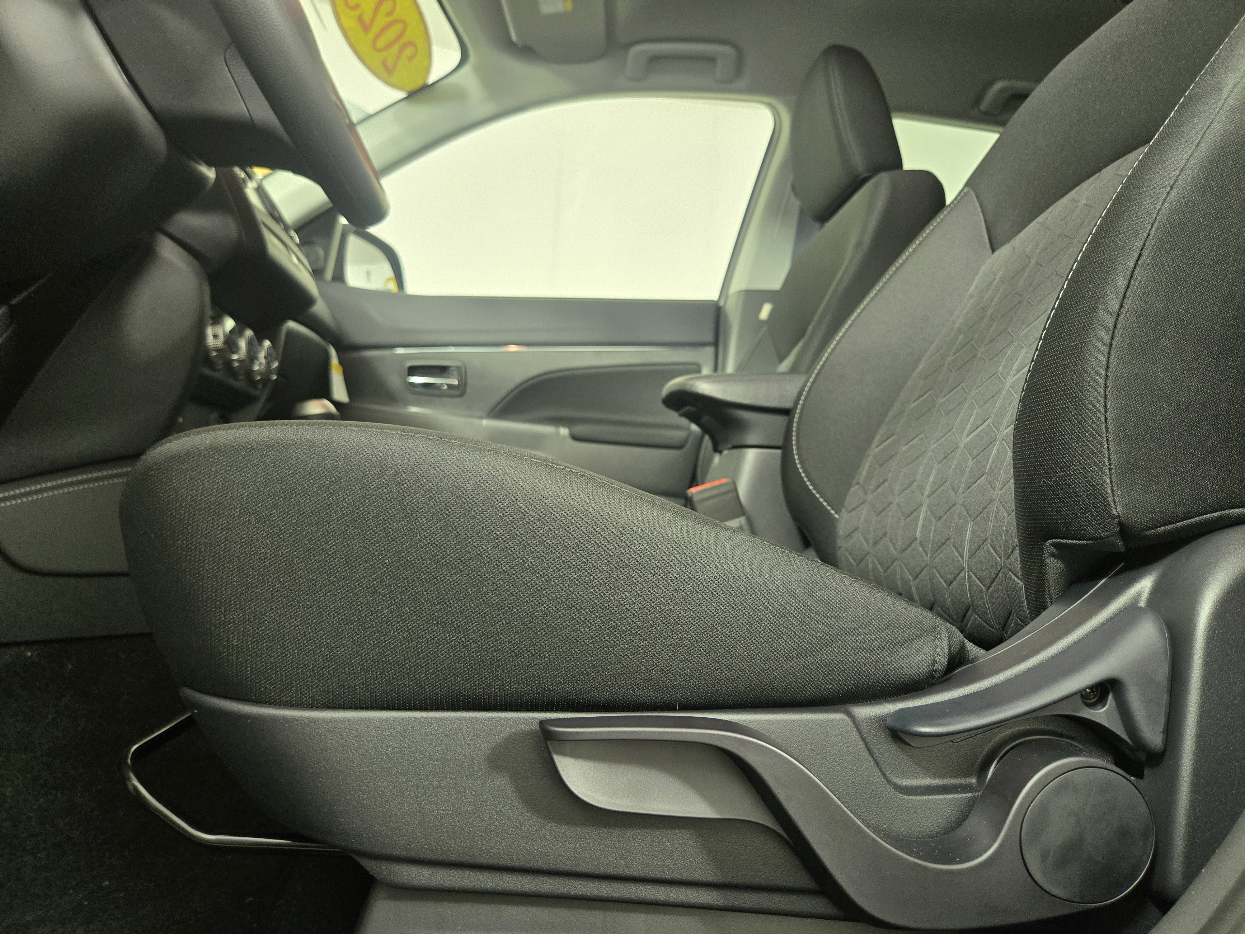 New 2025 Mitsubishi Outlander Sport ES image 27