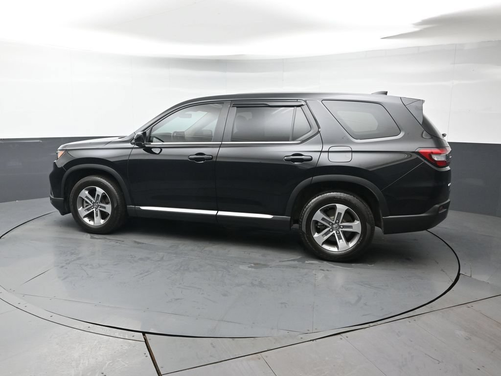 Certified 2024 Honda Pilot EX-L image 3