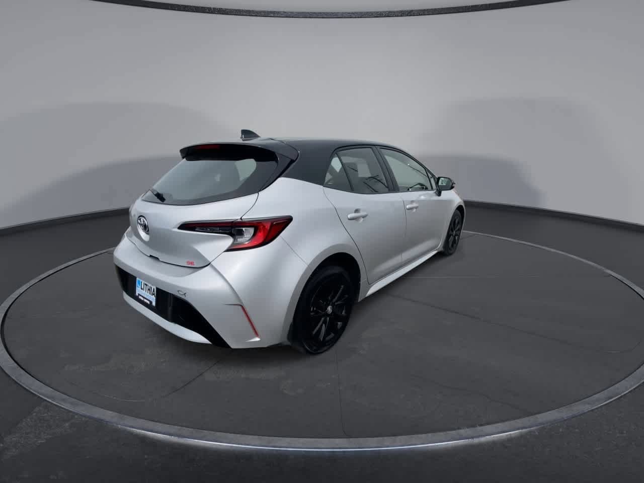 Certified 2025 Toyota Corolla SE w/ SE Package FWD image 8