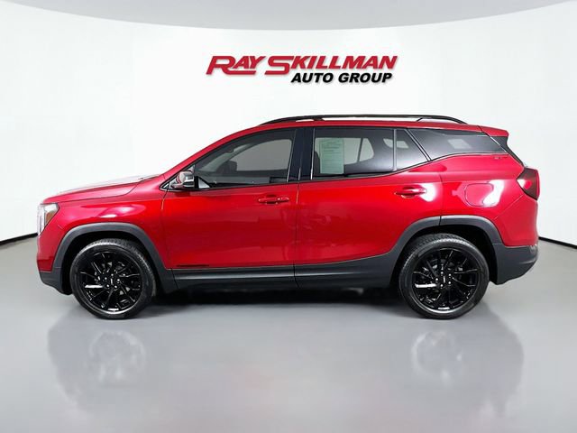 Used 2023 GMC Terrain SLT w/ Infotainment Package II image 4