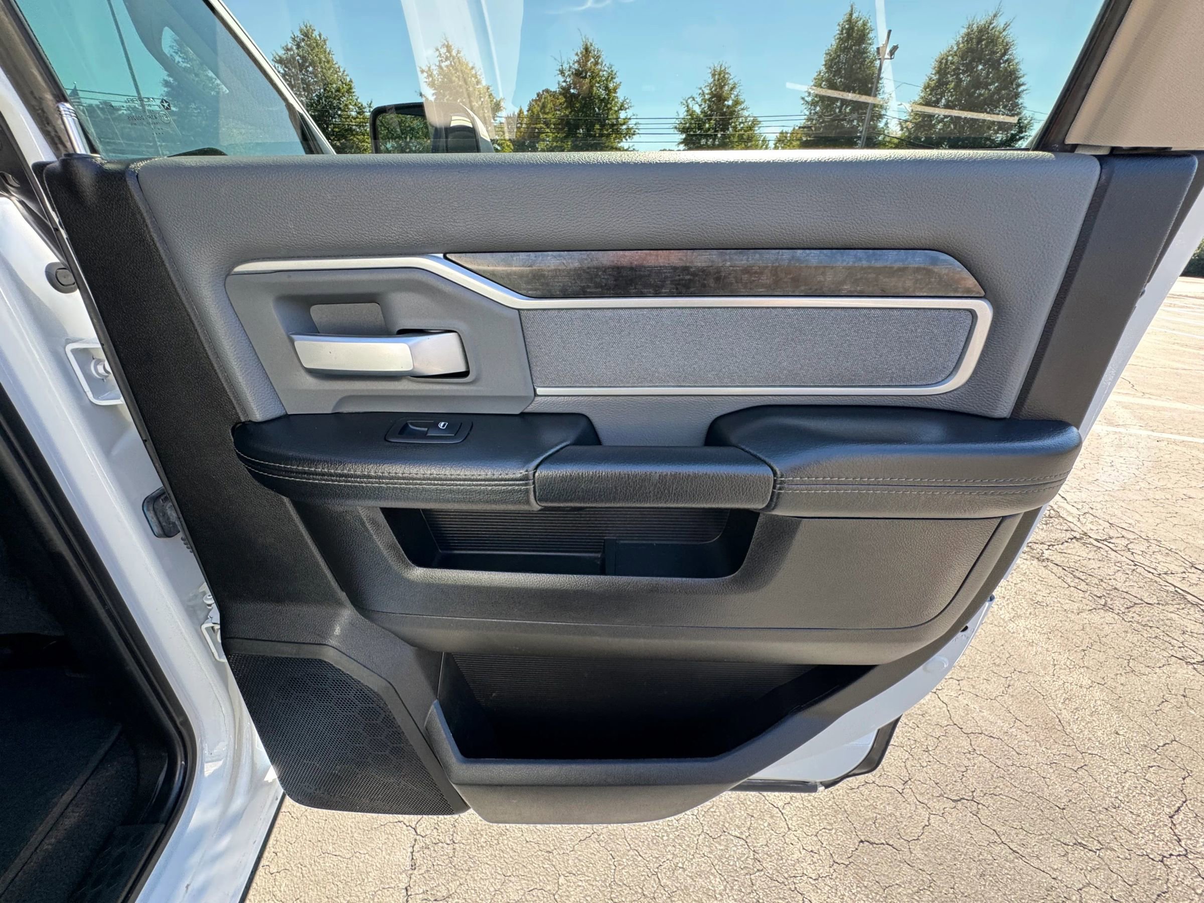 Used 2019 RAM 3500 Lone Star image 21