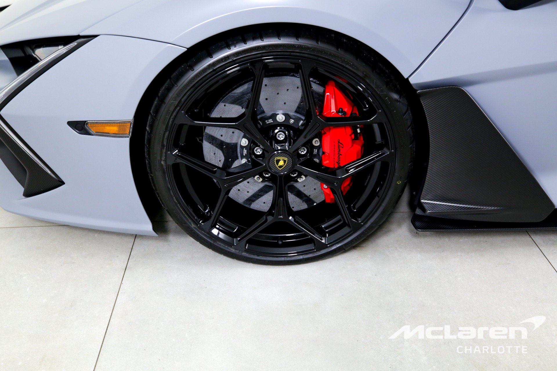 Used 2024 Lamborghini Revuelto AWD/4WD image 30