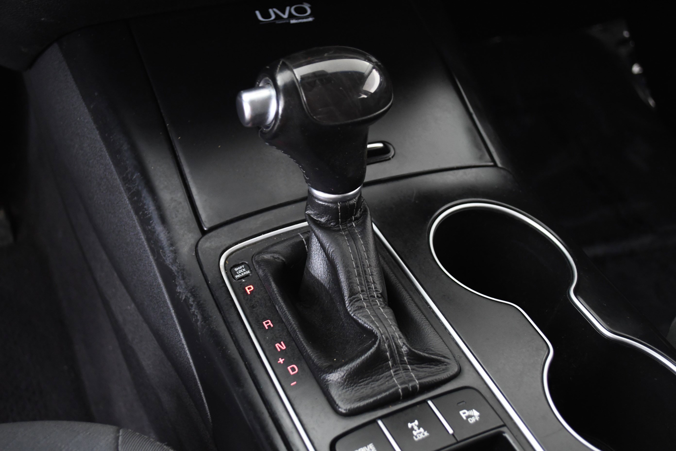 Used 2016 Kia Sorento LX w/ LX Convenience Package image 14