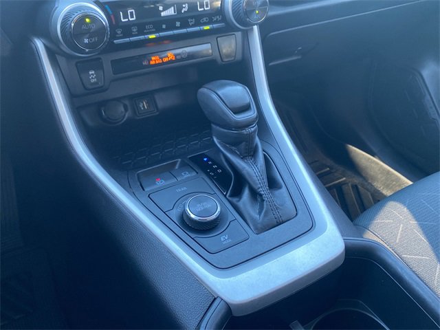 Used 2025 Toyota RAV4 XLE image 28