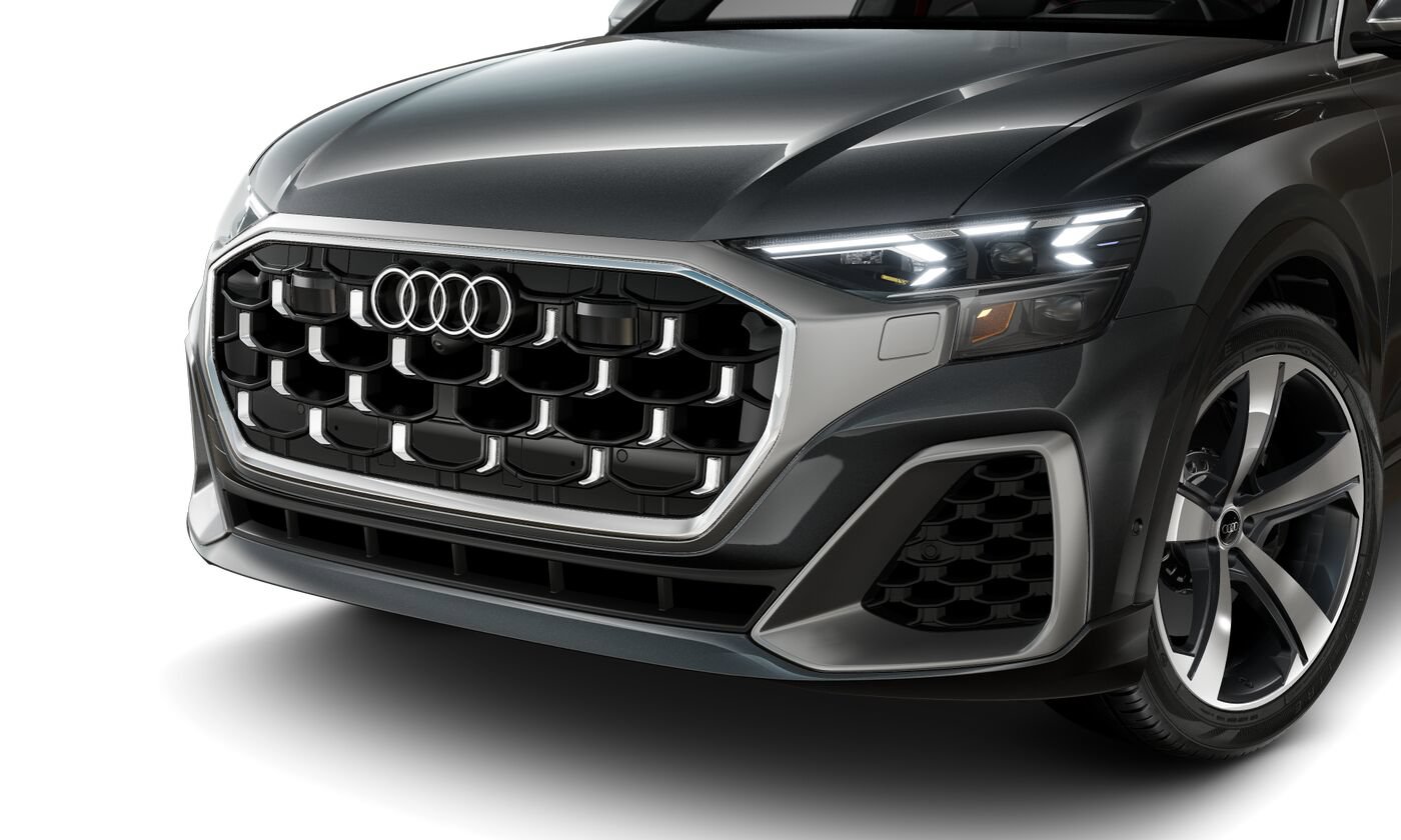 Certified 2025 Audi SQ8 Prestige AWD/4WD image 6