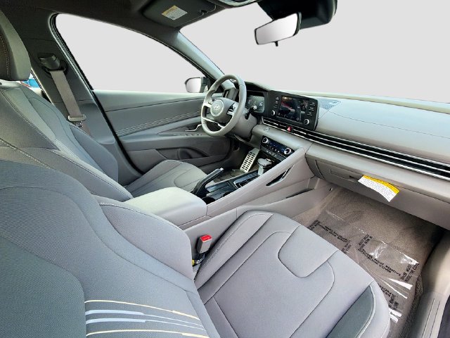 Certified 2026 Hyundai Elantra Sport FWD image 27