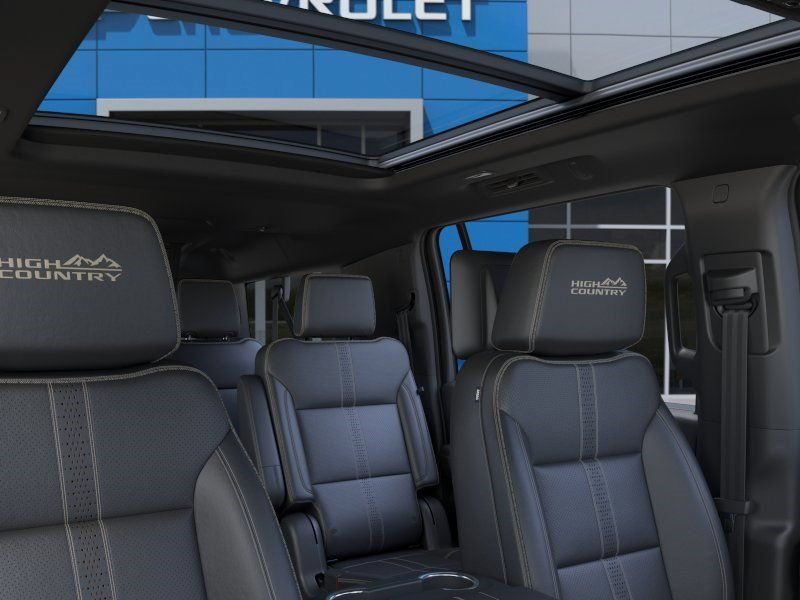 New 2026 Chevrolet Suburban High Country AWD/4WD image 24