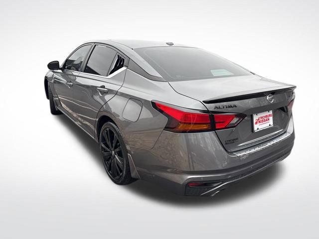 Used 2022 Nissan Altima 2.5 SR w/ Midnight Edition Package image 3