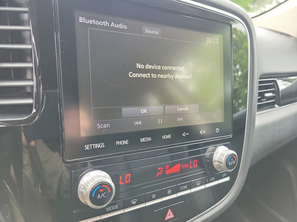 Used 2020 Mitsubishi Outlander SE FWD image 30