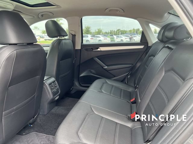 Used 2019 Volkswagen Passat 2.0T Wolfsburg w/ Wheels & Sunroof Package FWD image 28