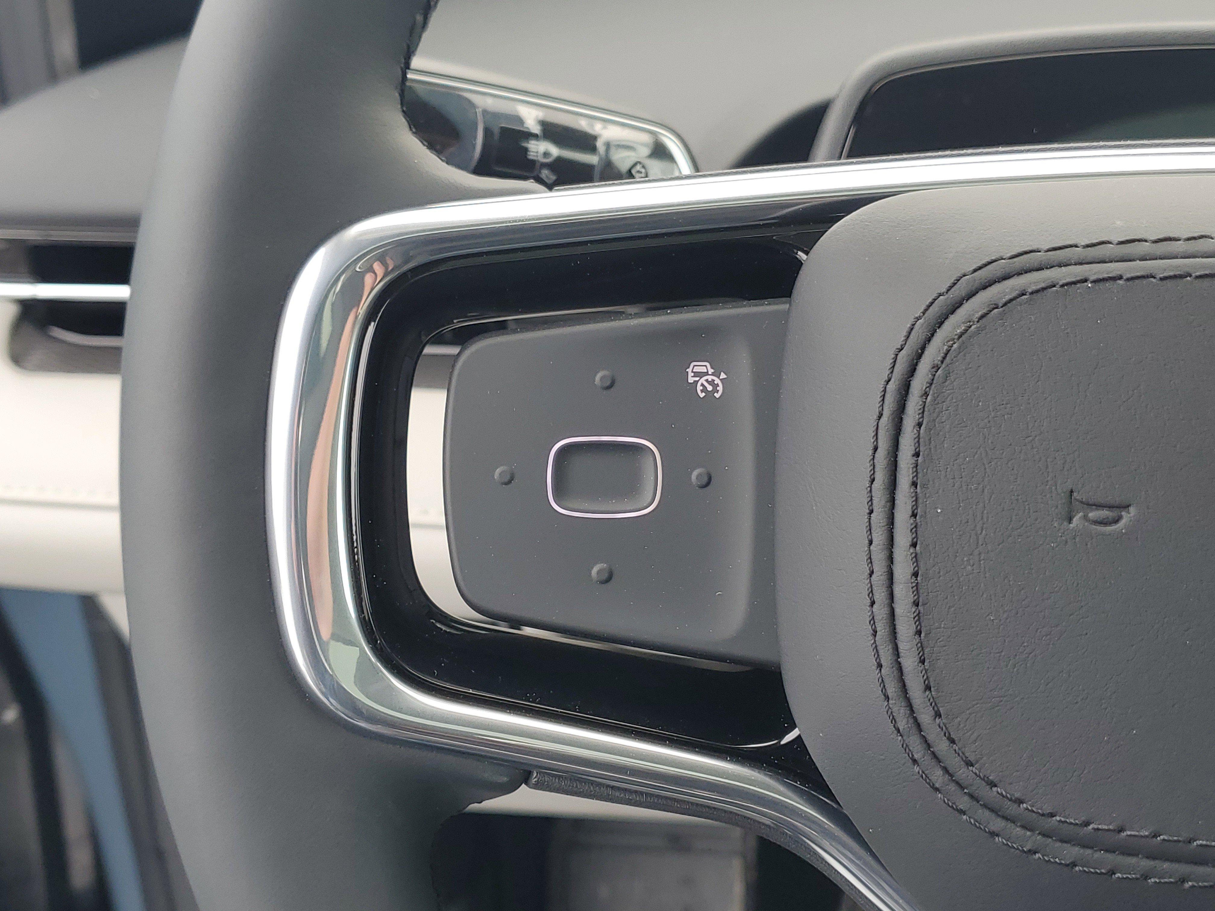 New 2026 Lincoln Nautilus Premier w/ Equipment Group 102A image 17