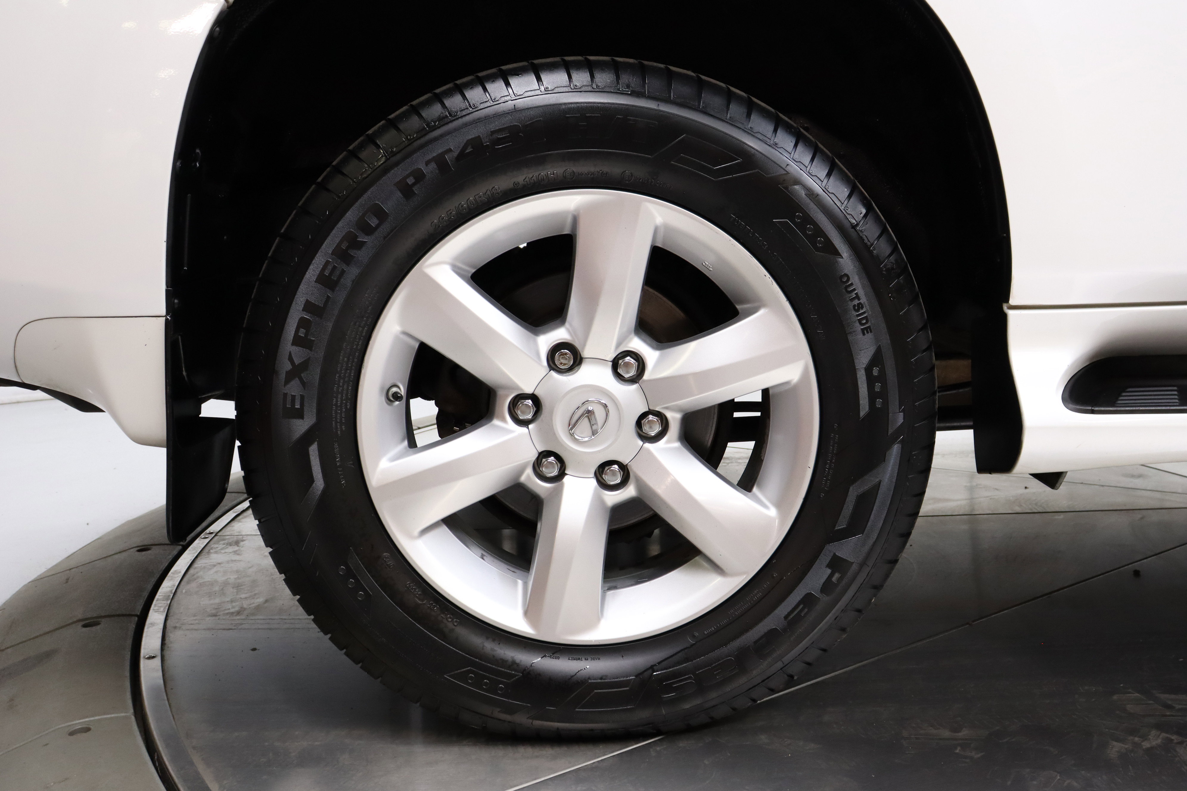 Used 2010 Lexus GX 460 image 36