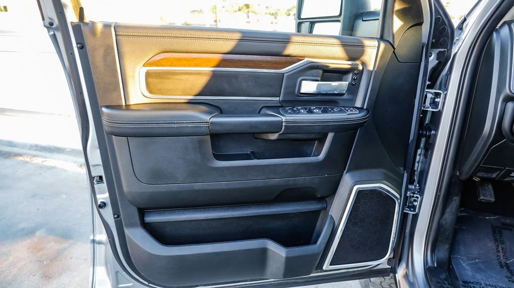 Used 2024 RAM 2500 Laramie image 24