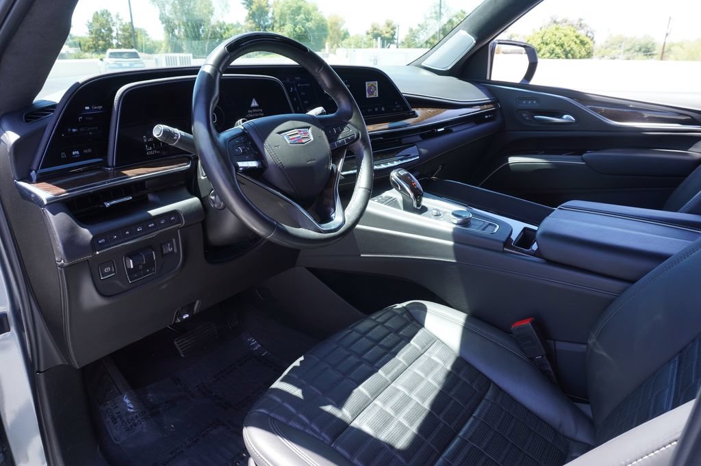Certified 2023 Cadillac Escalade Sport Platinum w/ LPO, ONYX Package AWD/4WD image 18