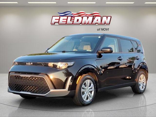 Used 2023 Kia Soul LX FWD image 1