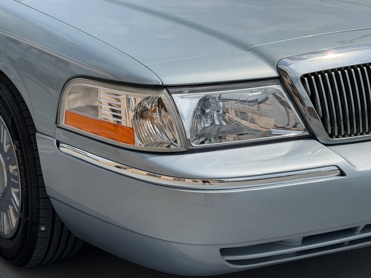 Used 2004 Mercury Grand Marquis LS RWD image 20