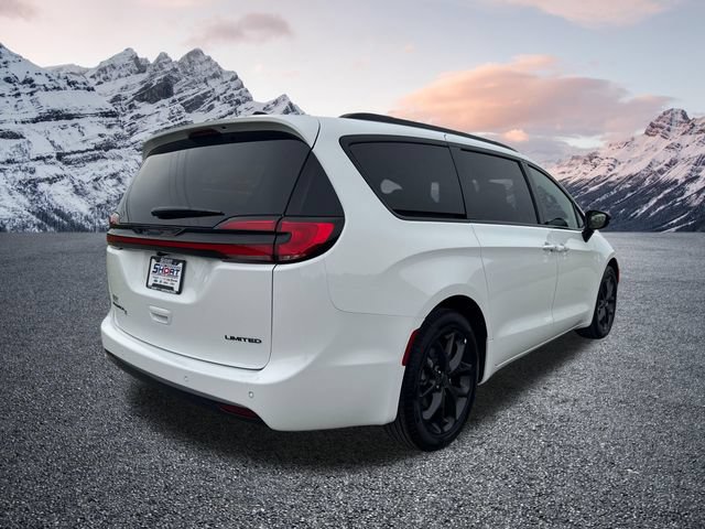 New 2027 Chrysler Pacifica Limited w/ S Appearance Package FWD image 5