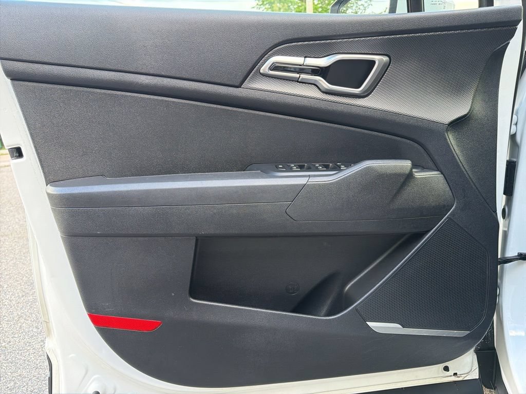 Certified 2023 Kia Sportage LX FWD image 10