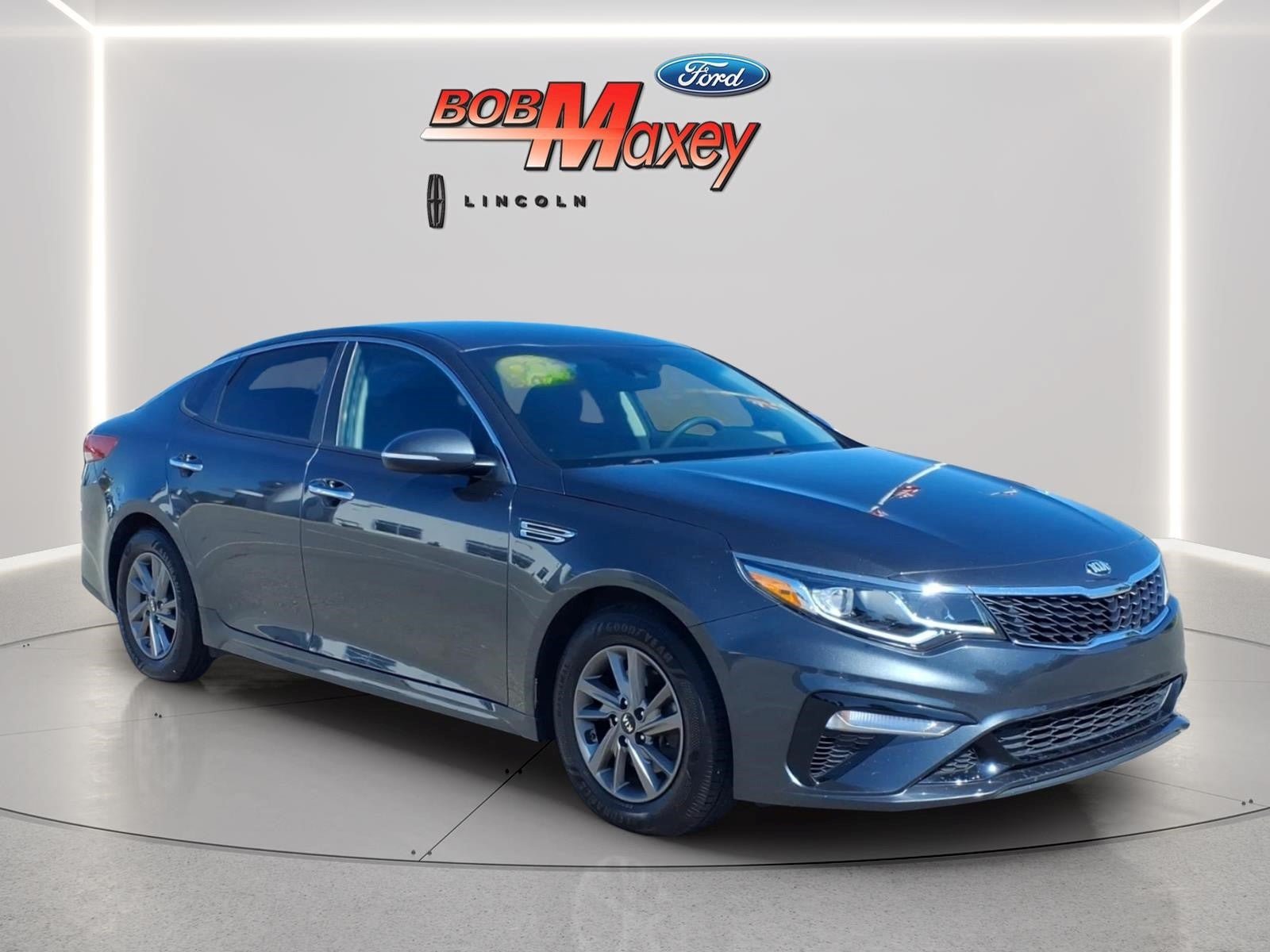 Used 2020 Kia Optima LX FWD image 3