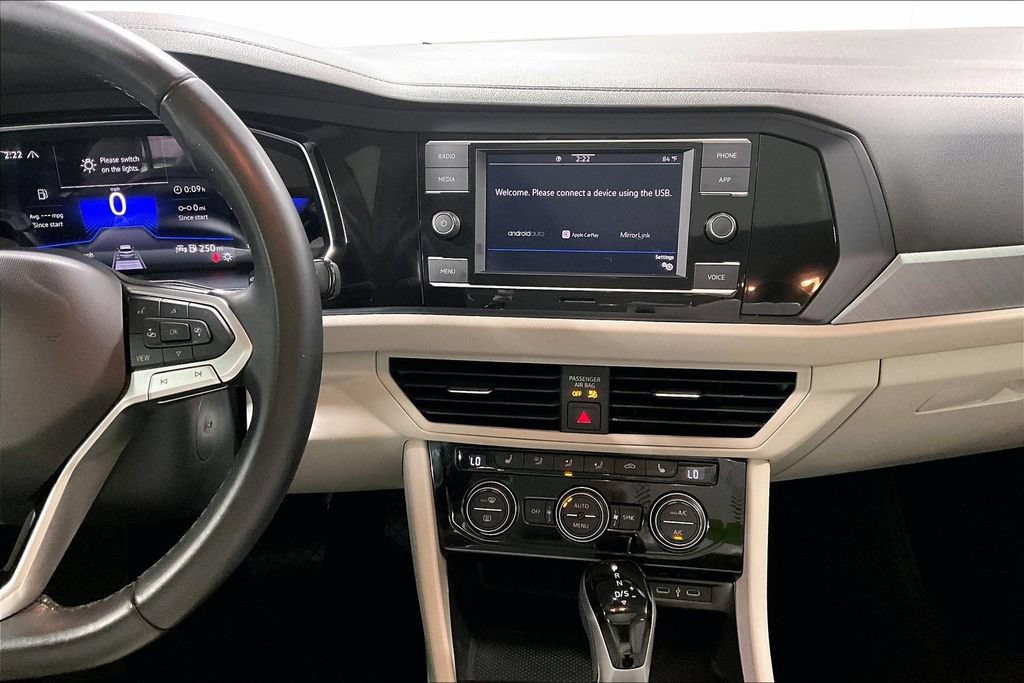 Used 2023 Volkswagen Jetta SE FWD image 7