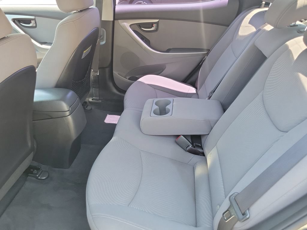 Used 2015 Hyundai Elantra SE w/ Option Group 02 FWD image 12