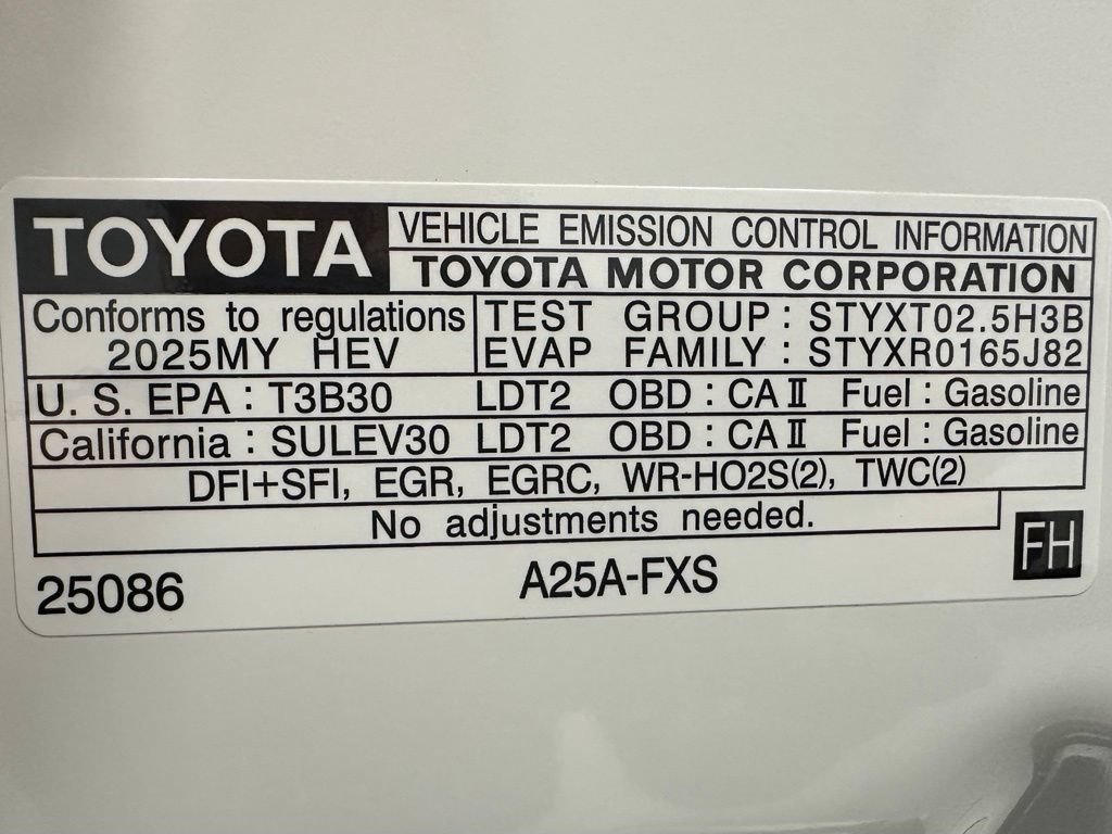 Used 2025 Toyota RAV4 LE AWD/4WD image 67