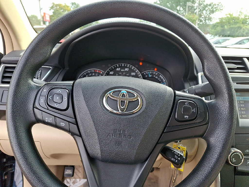 Used 2015 Toyota Camry LE FWD image 20