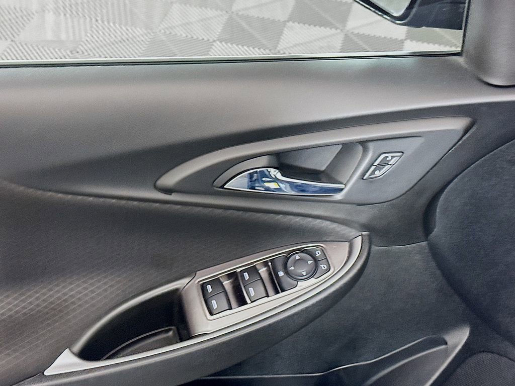 Used 2021 Chevrolet Malibu LS w/ LPO, Convenience Package 2 image 17