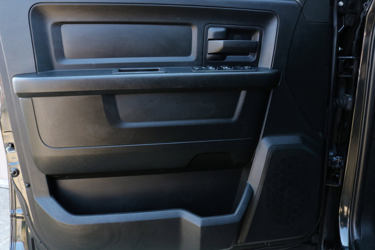 Used 2018 RAM 1500 Express w/ Black Ram 1500 Express Group image 13