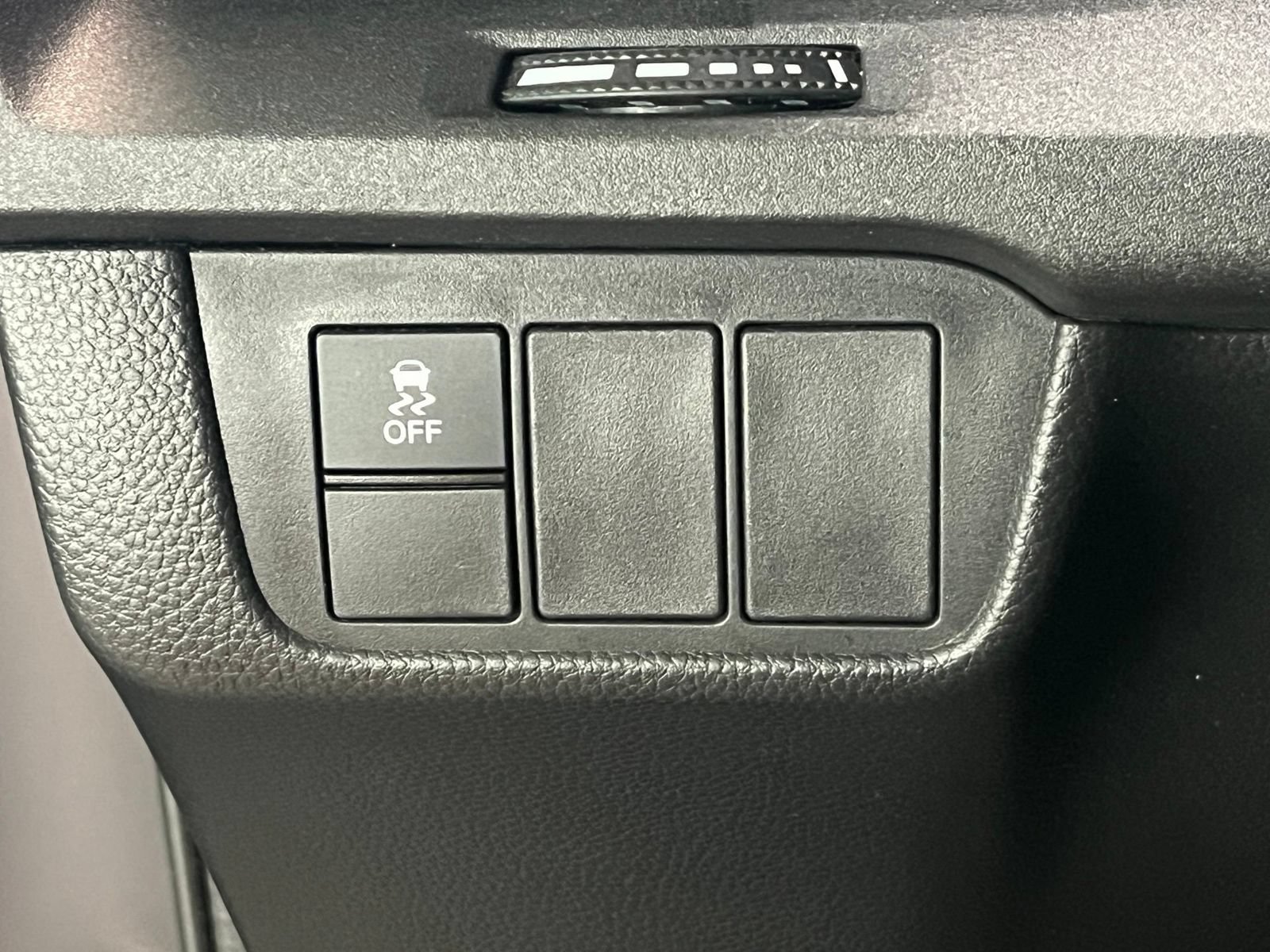 Used 2025 Honda CR-V LX image 31