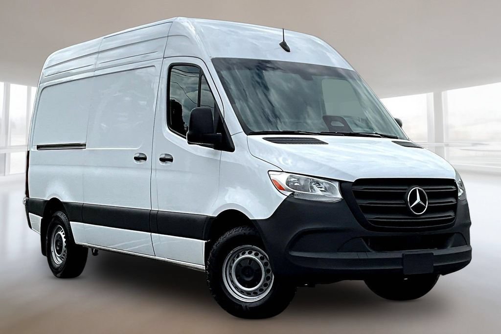 Used 2025 Mercedes-Benz Sprinter 2500 image 1