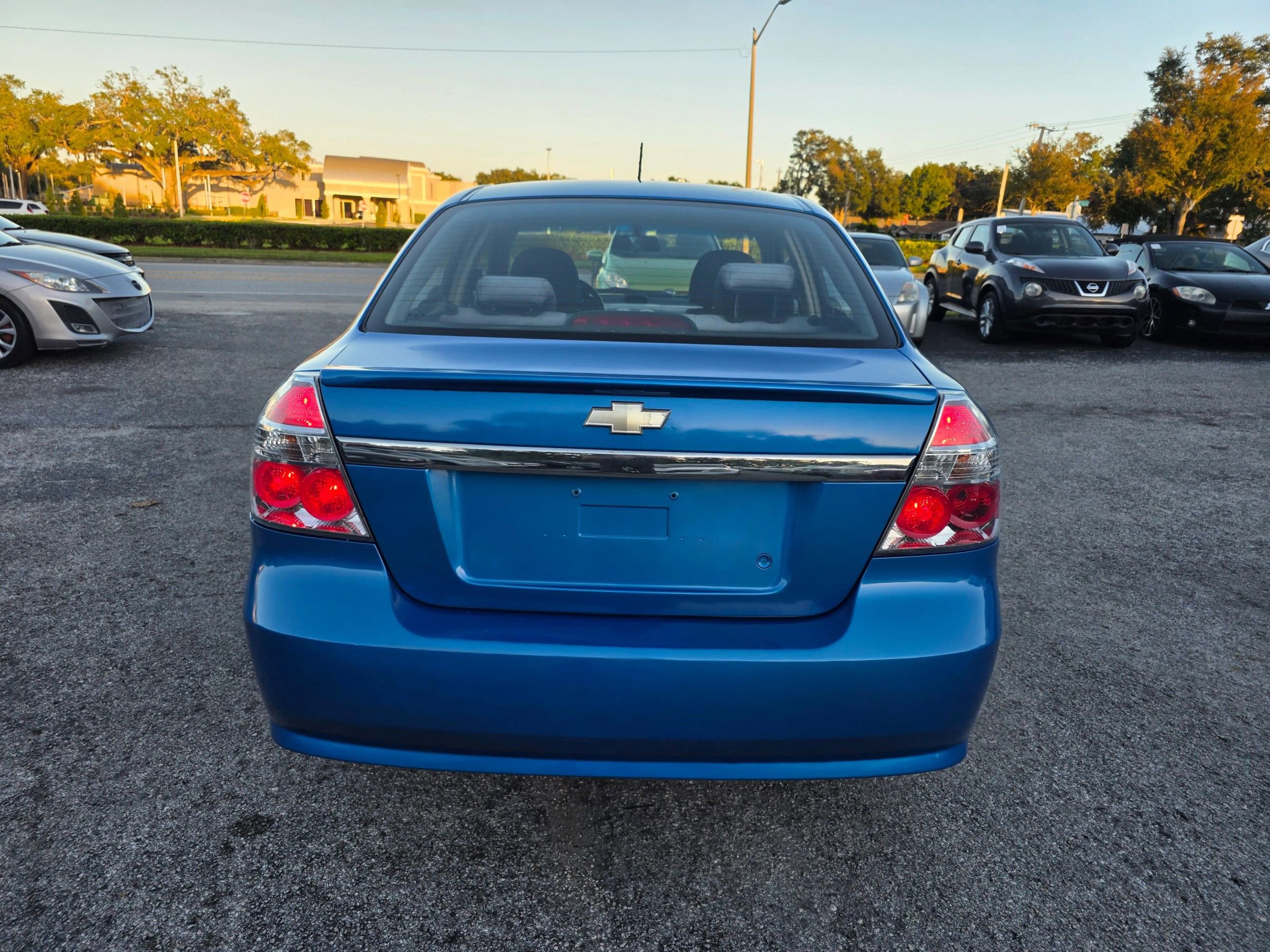 Used 2010 Chevrolet Aveo LT w/ Power and Convenience Package image 6