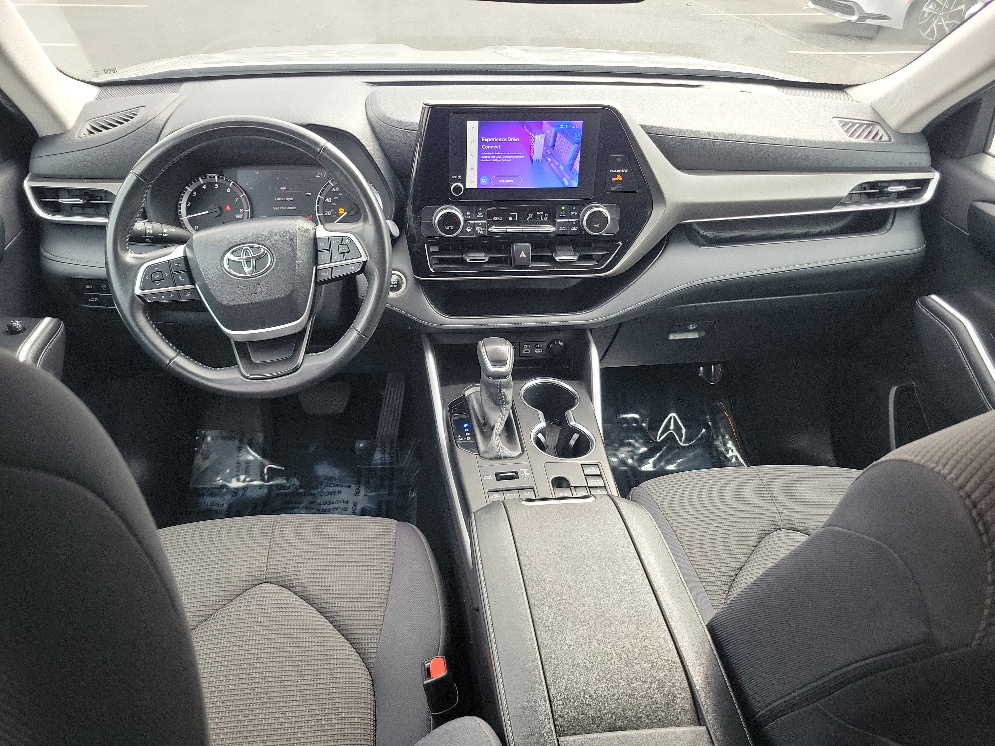 Certified 2024 Toyota Highlander LE image 25