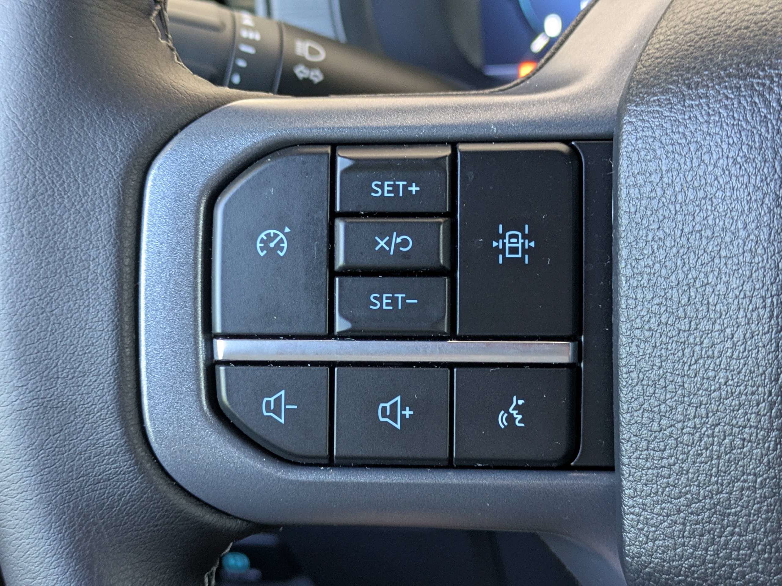 Used 2025 Ford F150 XLT w/ Equipment Group 301A Standard AWD/4WD image 25