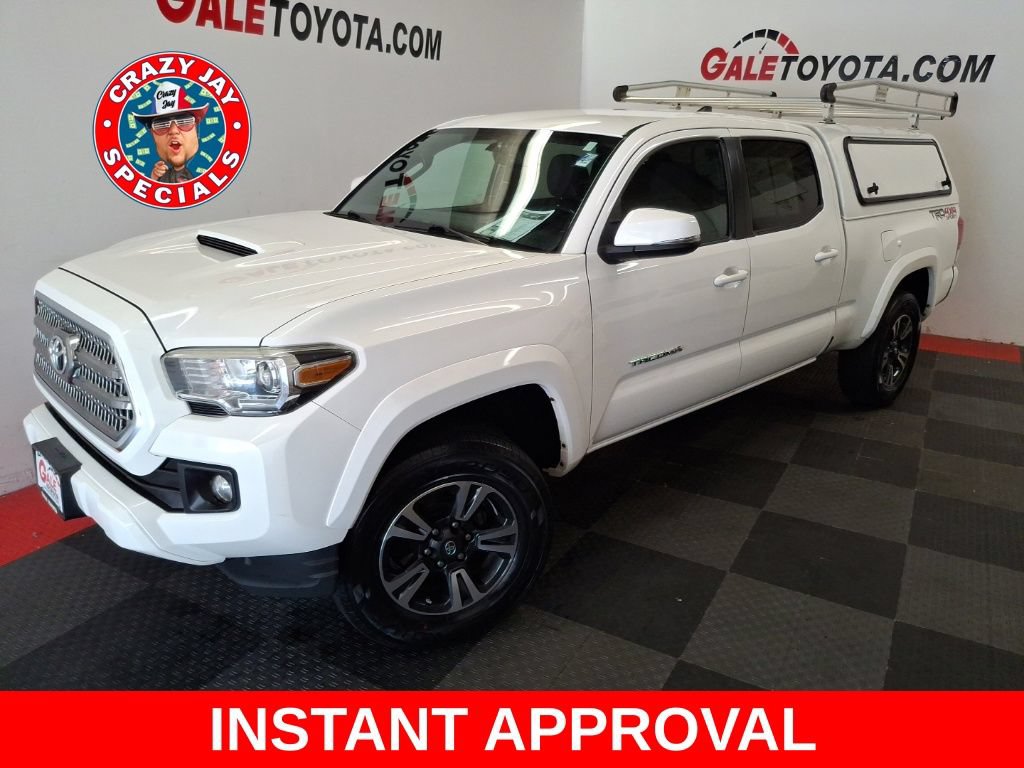 Used 2017 Toyota Tacoma TRD Sport w/ Tow Package AWD/4WD image 1