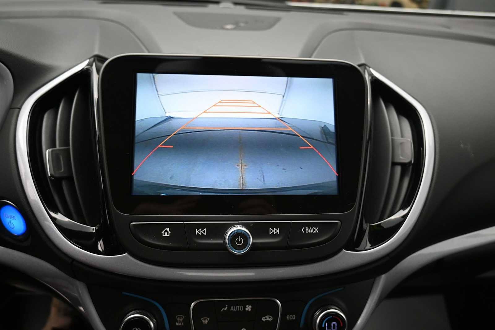 Used 2017 Chevrolet Volt LT w/ Comfort Package FWD image 8